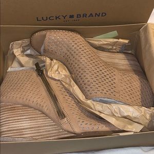 Lucky Brand bootie size 11 leather New in box